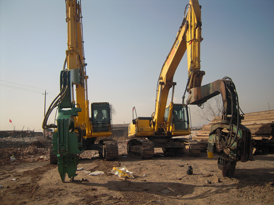 钢板桩打桩机出租