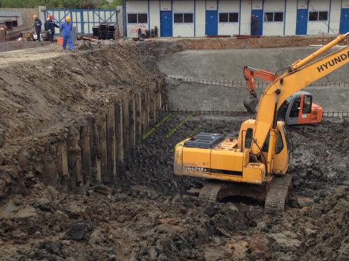 惠州罗浮花园钢板桩施工